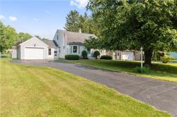 52 Meadow View Drive Penfield, NY 14526