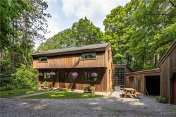 2054 Center St Street Aurora, NY 14052