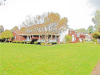 66 Bramble Road, Amherst, NY 14221