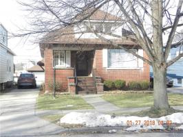 94 Chamberlin Drive, West Seneca, NY 14210