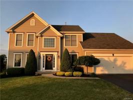 3 Avian Way, Lancaster, NY 14086