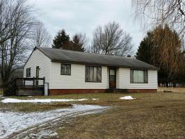 657 County Route 8, Granby, NY 13069