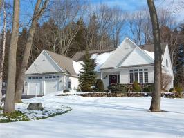 61 Seven Pines Drive, Oswego Town, NY 13126