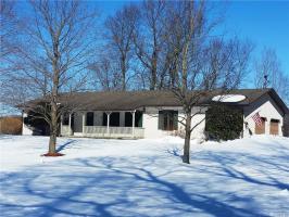 25 Pathfinder Point Road, Granby, NY 13069