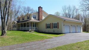 104 Wood Ridge Lane, Volney, NY 13069