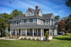 29 S Clinton Avenue 4 Bay Shore, NY 11706