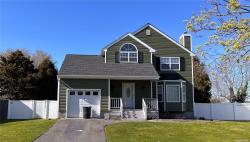 5 Meadow Court Manorville, NY 11949