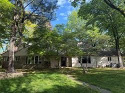 17 Hilltop Drive W Great Neck, NY 11021