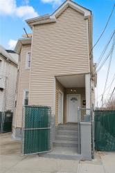 33 Pine Street Staten Island, NY 10301