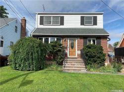 220 Pershing Parkway Mineola, NY 11501