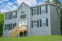 32 Pebble Path Thompson, NY 12775