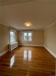 67 Saratoga Avenue 3 Pleasantville, NY 10570
