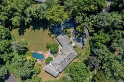 14 Sloanes Court Sands Point, NY 11050
