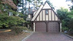 100 Hicks Lane Great Neck, NY 11024