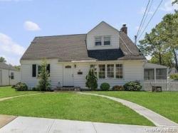 22 Pine Lane Valley Stream, NY 11581