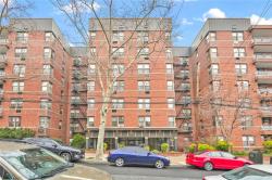 67-41 Burns Street #106 Forest Hills, NY 11375