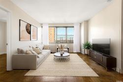 70-25 Yellowstone Boulevard 14A Forest Hills, NY 11375