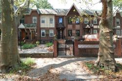 6656 Saunders Street Rego Park, NY 11374