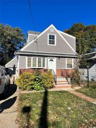 11 Jefferson Avenue Valley Stream, NY 11580