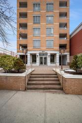 25-25 Newtown Avenue 4D Astoria, NY 11102