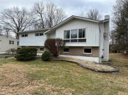 17 Panessa Drive Poughkeepsie, NY 12603