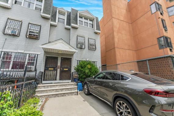 977 E 179th Street Bronx, NY 10460