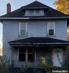 226 Farrand Park Out Of Area Town, MI 48203