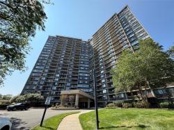 1 Bayclub Drive 18J Bayside, NY 11360
