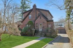 10 Robins Road New Rochelle, NY 10801