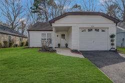 221 Belfast Lane Ridge, NY 11961