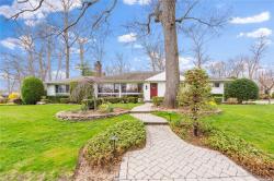 12 Rugby Road East Hills, NY 11577