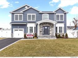 169 Spindle Road Hicksville, NY 11801