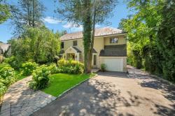 18 Parkside Drive Great Neck, NY 11021