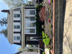 25602 Pembroke Avenue Great Neck, NY 11020