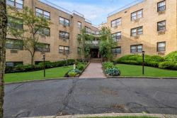 5 Schenck Avenue 1R Great Neck, NY 11021