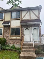 21 Luke Court Staten Island, NY 10306