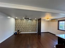 16233 76th Road Flushing, NY 11366