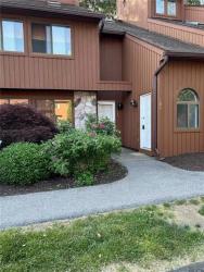 187 Red Cardinal Court Poughkeepsie, NY 12603