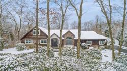 24 Cottontail Road Melville, NY 11747