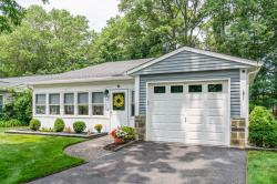 186 Canterbury Drive Ridge, NY 11961