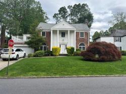 26 Woodland Place Great Neck, NY 11021