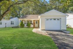 187 Edinburgh Drive Ridge, NY 11961