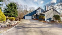 18 Inlet View Path East Moriches, NY 11940