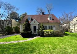 18 Burbury Lane Great Neck, NY 11023