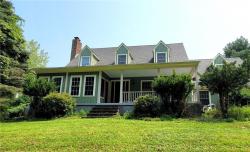 143 Starbarrack Road Red Hook, NY 12571