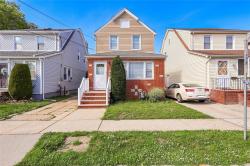 105 Pilgrim Place Valley Stream, NY 11580