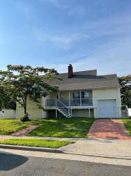 16 W 3rd Street Freeport, NY 11520