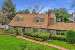 211 Plymouth Court Brightwaters, NY 11718