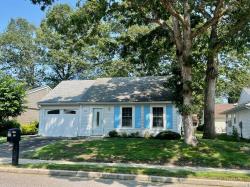 342 Edinburgh Drive 342 Ridge, NY 11961