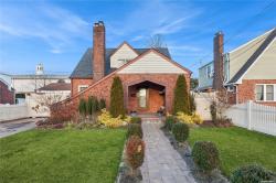 102 Weberfield Avenue Freeport, NY 11520